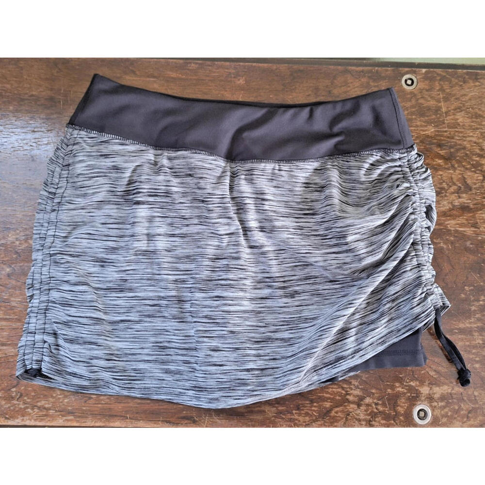 Brisas Yoga Fitness Skirt Shorts Tie Side Size Large Gray Black